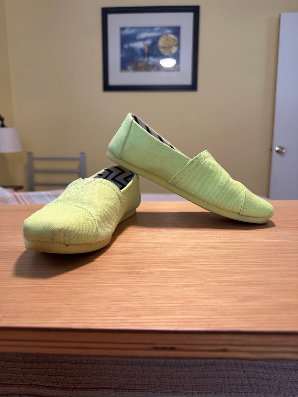 Toms Slip-On Canvas Flats in Light Lime